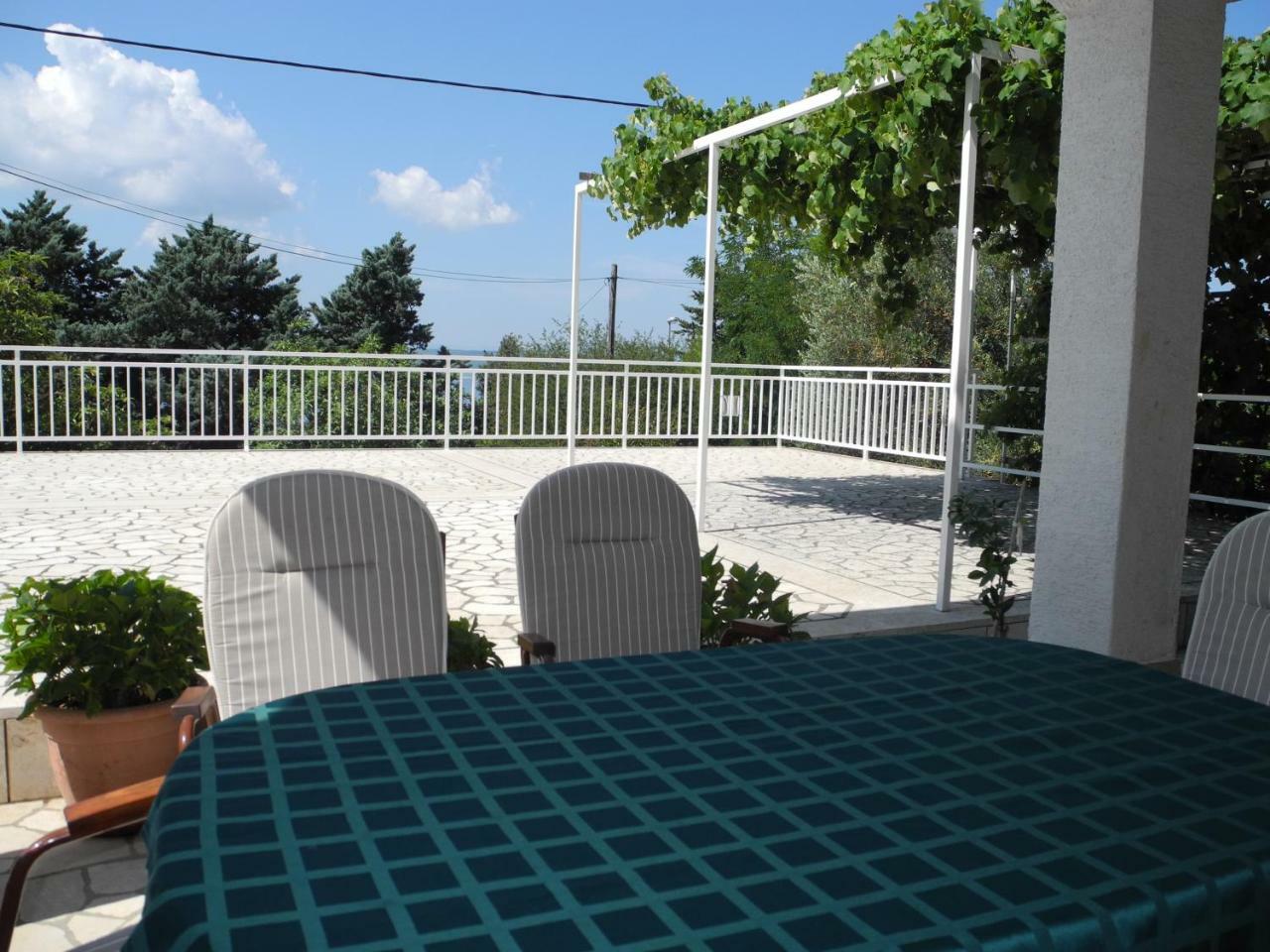 Apartments Boti Dramalj Exterior foto